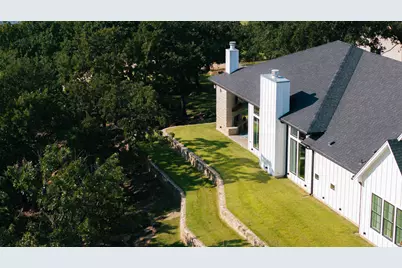 1757 Country Club Road, Bowie, TX 76230 - Photo 11