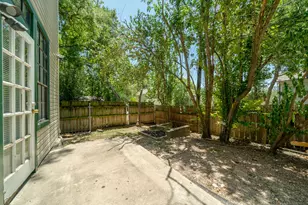 2300 Leon St, Austin, TX 78705 - Photo 5