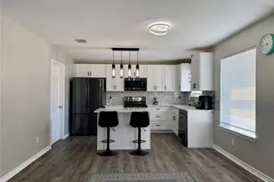 1002 Port Daniel Dr, Leander, TX 78641 - Photo 3