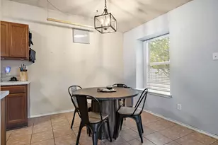 602 Creston St, Hutto, TX 78634 - Photo 9