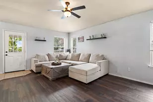 602 Creston St, Hutto, TX 78634 - Photo 13