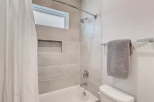 1307 Cedar Ave, Austin, TX 78702 - Photo 15