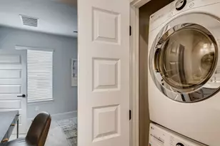 1307 Cedar Ave, Austin, TX 78702 - Photo 17