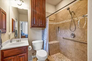 18609 Venture Dr, Point Venture, TX 78645 - Photo 19