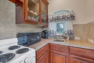 18609 Venture Dr, Point Venture, TX 78645 - Photo 19