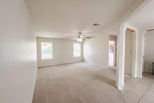 12512 La Paz Ln, Del Valle, TX 78617 - Photo 15