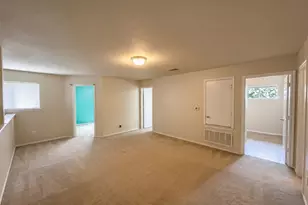 12512 La Paz Ln, Del Valle, TX 78617 - Photo 7