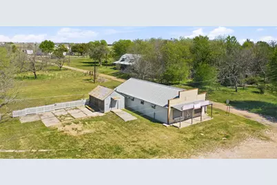 110 County Road 421, Thorndale, TX 76577 - Photo 5