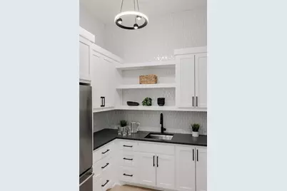 2504 Bluffview Drive, Austin, TX 78704 - Photo 9