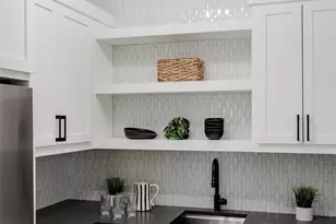 2504 Bluffview Dr, Austin, TX 78704 - Photo 9