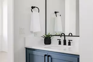 2504 Bluffview Dr, Austin, TX 78704 - Photo 25