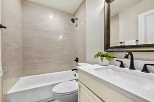 924 E 52nd St, Austin, TX 78751 - Photo 5