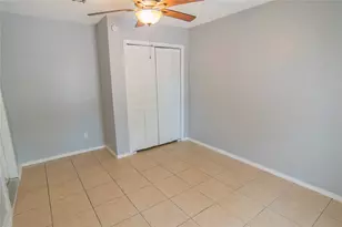 2913 E 51st St, Austin, TX 78723 - Photo 9