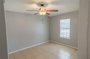 2913 E 51st St, Austin, TX 78723 - Photo 9
