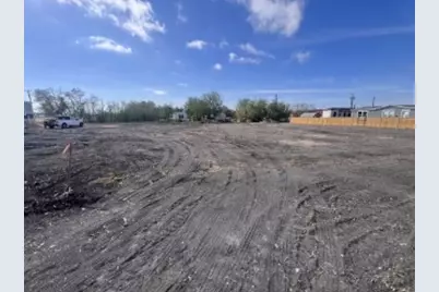 708 E Pecan Street, Granger, TX 76530 - Photo 5