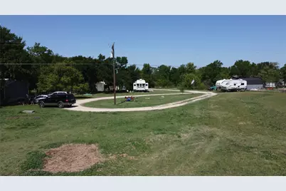 240 County Road 344, Jarrell, TX 76537 - Photo 11