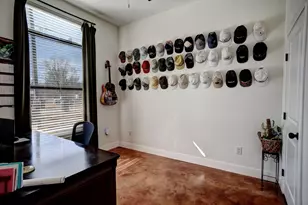 338 W Keanahalululu Ln, Bastrop, TX 78602 - Photo 21