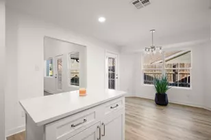 5828 Secrest Dr, Austin, TX 78759 - Photo 15