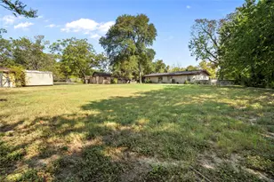 1105 E Applegate Dr, Austin, TX 78753 - Photo 27