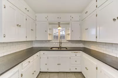 318 NW Loop 230 Highway, Smithville, TX 78957 - Photo 9