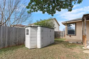 2201 Whistling Way, Taylor, TX 76574 - Photo 39