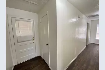 407 E 30th Street #B, Austin, TX 78705 - Photo 21