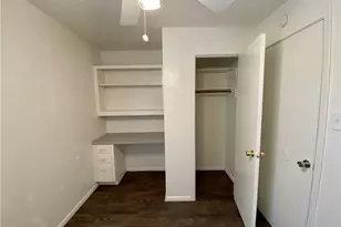 407 E 30th St, Austin, TX 78705 - Photo 15