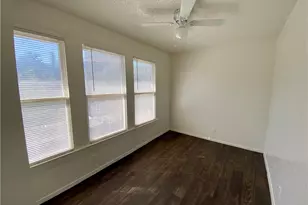 407 E 30th St, Austin, TX 78705 - Photo 13