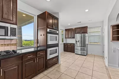 5724 Brittlyns Court, Austin, TX 78730 - Photo 13