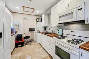 840 Windy Shores Loop, Spicewood, TX 78669 - Photo 37