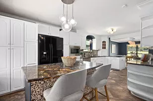 3908 Valley View, Round Rock, TX 78681 - Photo 3