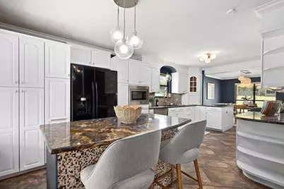 3908 Valley View, Round Rock, TX 78681 - Photo 3