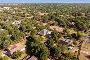 263 Indian Oak Dr, Bastrop, TX 78602 - Photo 33