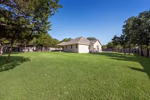 263 Indian Oak Dr, Bastrop, TX 78602 - Photo 31