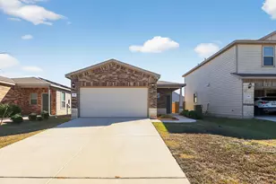 137 Miracle Dr, Jarrell, TX 76537 - Photo 1