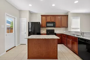 137 Miracle Dr, Jarrell, TX 76537 - Photo 11