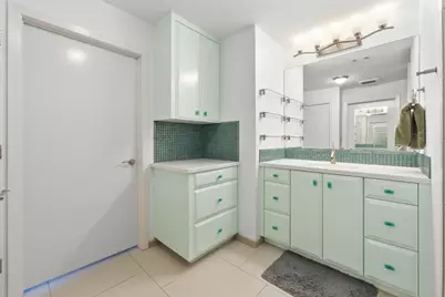 360 Nueces Street #1707, Austin, TX 78701 - Photo 17