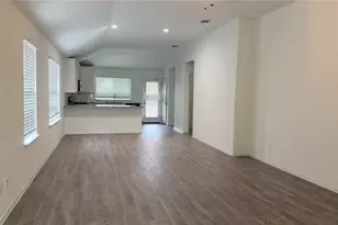 128 Riverhill Dr, Georgetown, TX 78628 - Photo 5