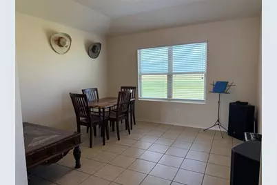 352 Circle Way #37E, Jarrell, TX 76537 - Photo 15