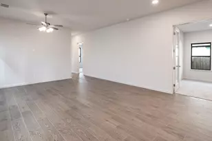 154 Blackborrow Dr, Kyle, TX 78640 - Photo 21