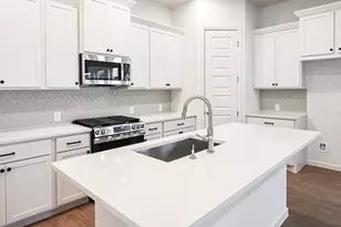 154 Blackborrow Dr, Kyle, TX 78640 - Photo 11