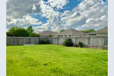 7833 Squirrel Hollow Drive, Georgetown, TX 78628 - Photo 21