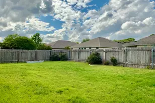 7833 Squirrel Hollow Dr, Georgetown, TX 78628 - Photo 21