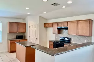 7833 Squirrel Hollow Dr, Georgetown, TX 78628 - Photo 7