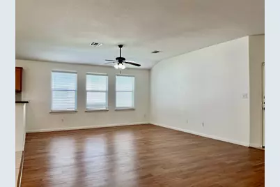 7833 Squirrel Hollow Drive, Georgetown, TX 78628 - Photo 3