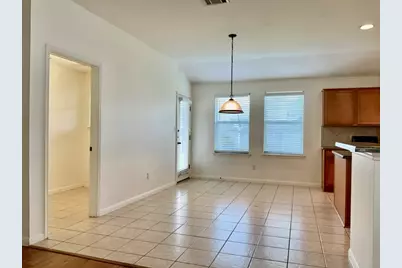 7833 Squirrel Hollow Drive, Georgetown, TX 78628 - Photo 5