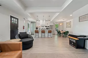 306 Juarez St, San Marcos, TX 78666 - Photo 3