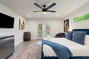 306 Juarez St, San Marcos, TX 78666 - Photo 19