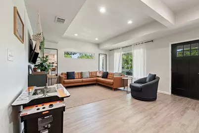 306 Juarez Street, San Marcos, TX 78666 - Photo 5