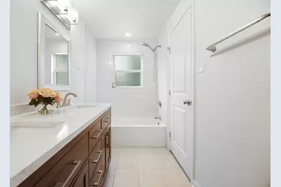 805 Haysel Street, Bastrop, TX 78602 - Photo 25